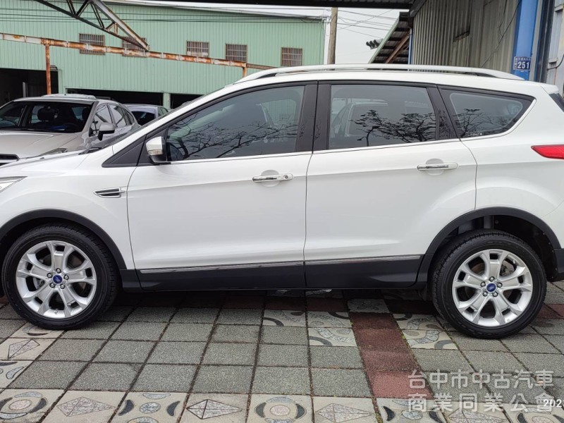 2015年FORD KUGA2.0旗艦版 新車價119.8萬 年前特惠價 原漆原版件.挑戰全台最便宜.全景天窗.