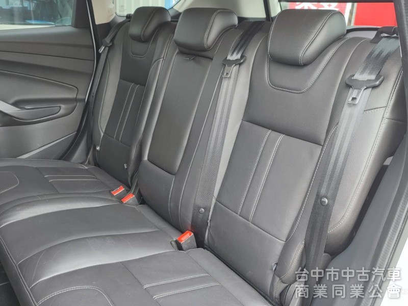 2015年FORD KUGA2.0旗艦版 新車價119.8萬 年前特惠價 原漆原版件.挑戰全台最便宜.全景天窗.