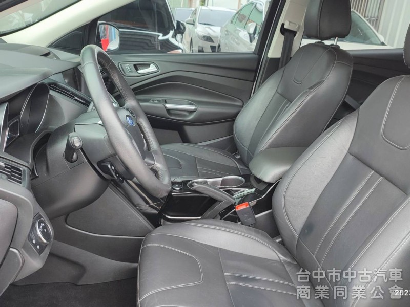 2015年FORD KUGA2.0旗艦版 新車價119.8萬 年前特惠價 原漆原版件.挑戰全台最便宜.全景天窗.