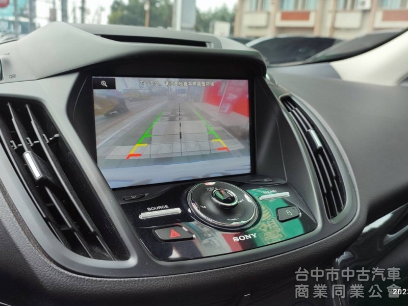 2015年FORD KUGA2.0旗艦版 新車價119.8萬 年前特惠價 原漆原版件.挑戰全台最便宜.全景天窗.