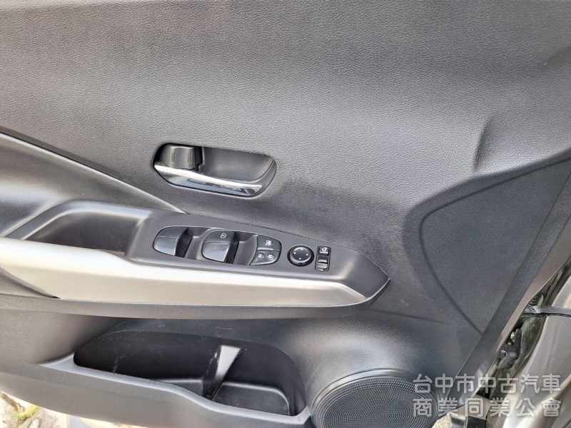 2019年式KICKS智型旗艦版.新車價81.5萬.福鎔汽車新上架.特別優惠40.8萬.僅此一部.快來搶購...