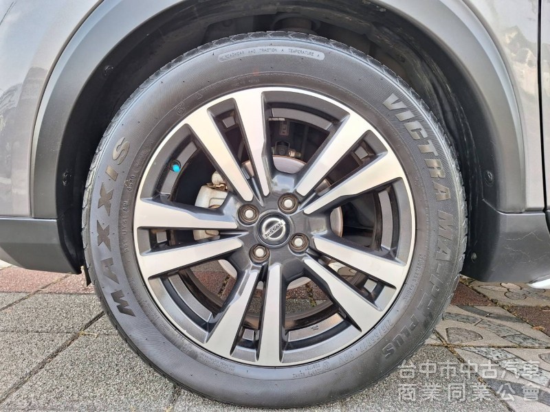 2019年式KICKS智型旗艦版.新車價81.5萬.福鎔汽車新上架.特別優惠40.8萬.僅此一部.快來搶購...