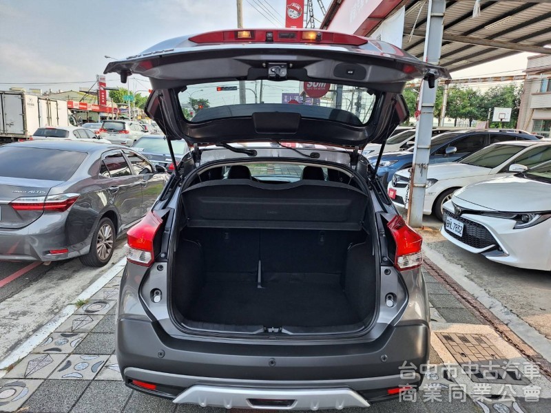 2019年式KICKS智型旗艦版.新車價81.5萬.福鎔汽車新上架.特別優惠40.8萬.僅此一部.快來搶購...