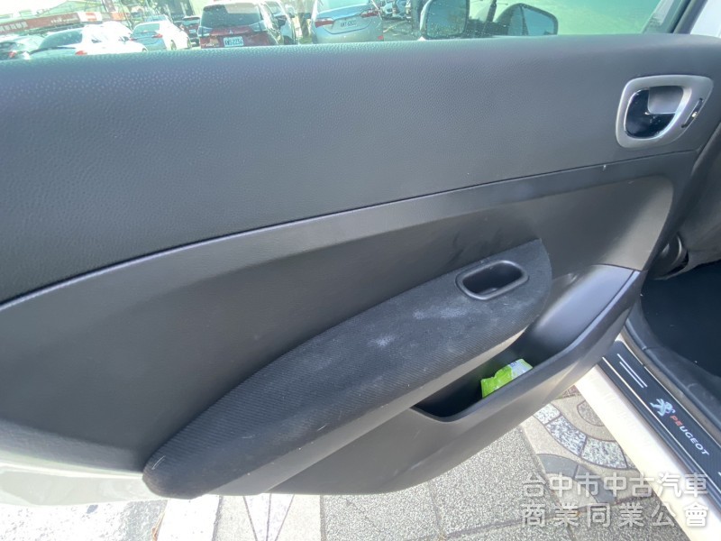2005年式 PEUGEOT 307SW 2.0 稀有法式七人座轎旅車 定速系統 電動天窗 恆溫空調 便宜代步車首選