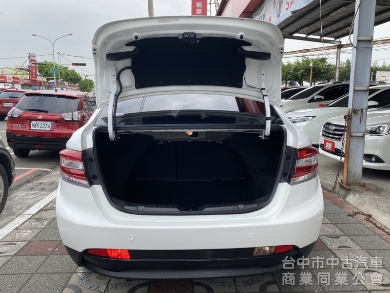 2016年 Luxgen  S3  1.6L 尊爵型 原鈑件 環景 定速 恆溫  倒車顯影 舒適安全 小資族首選代步款