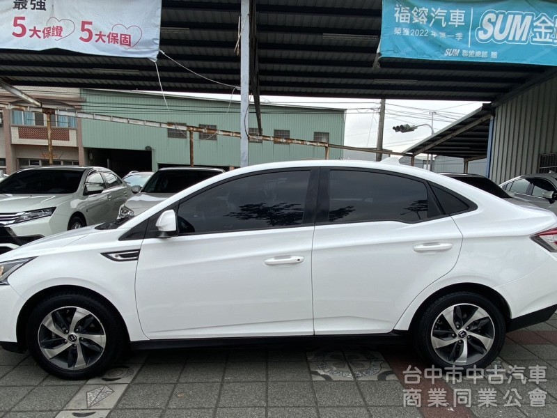 2016年 Luxgen  S3  1.6L 尊爵型 原鈑件 環景 定速 恆溫  倒車顯影 舒適安全 小資族首選代步款