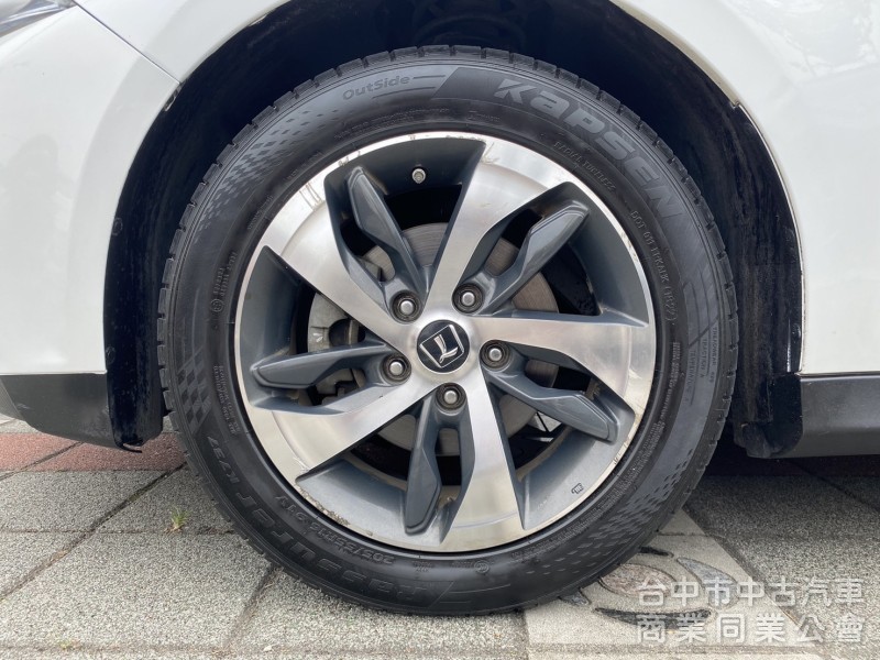 2016年 Luxgen  S3  1.6L 尊爵型 原鈑件 環景 定速 恆溫  倒車顯影 舒適安全 小資族首選代步款
