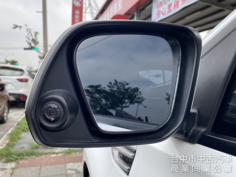 2016年 Luxgen  S3  1.6L 尊爵型 原鈑件 環景 定速 恆溫  倒車顯影 舒適安全 小資族首選代步款