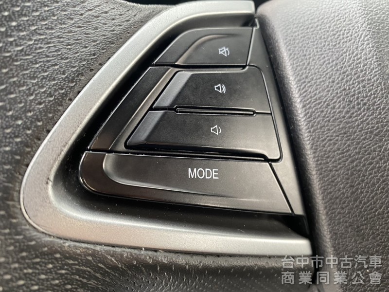 2016年 Luxgen  S3  1.6L 尊爵型 原鈑件 環景 定速 恆溫  倒車顯影 舒適安全 小資族首選代步款