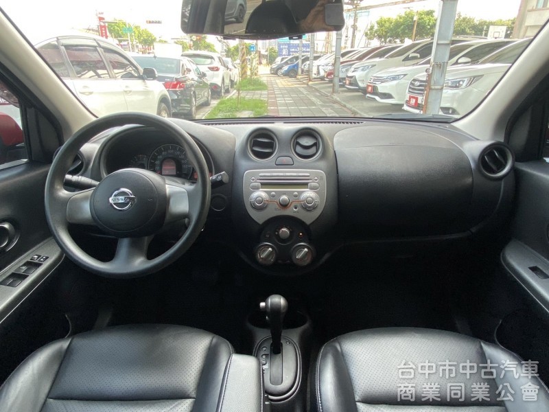 2018年 Nissan  March  1.5cc 傳奇版 原鈑件 外型圓潤可愛 小巧靈活 寬敞空間 最貼心的都市小車