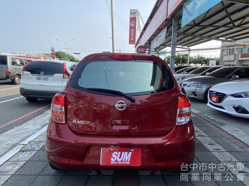 2018年 Nissan  March  1.5cc 傳奇版 原鈑件 外型圓潤可愛 小巧靈活 寬敞空間 最貼心的都市小車