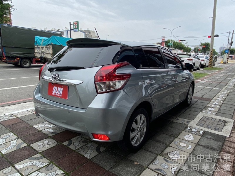 2018年式 TOYOTA  YARIS  1.5cc 豪華+版   I-KEY  影音螢幕 省油 空間大 熱門掀背車款