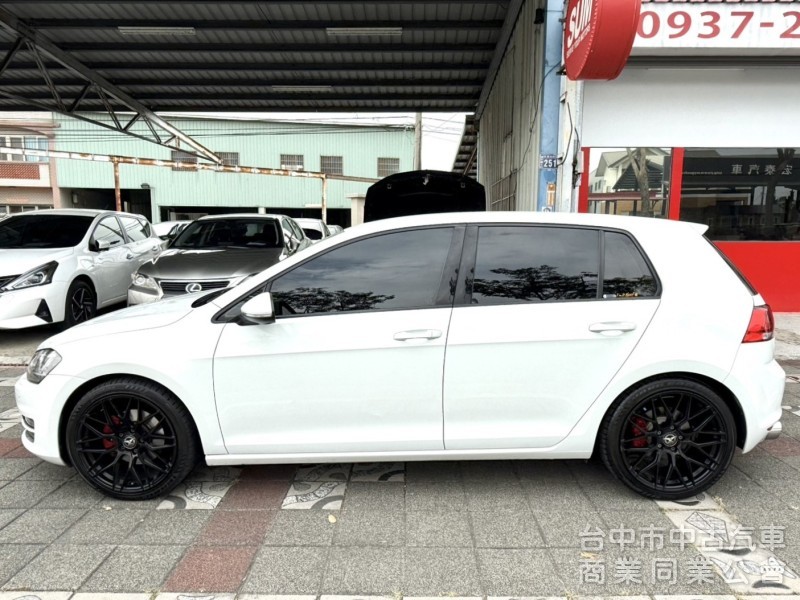 2015年 福斯  GOLF  1.4  TSI  渦輪增壓 恆溫 I-Key 省油省稅 大馬力 適合小家庭首選車款