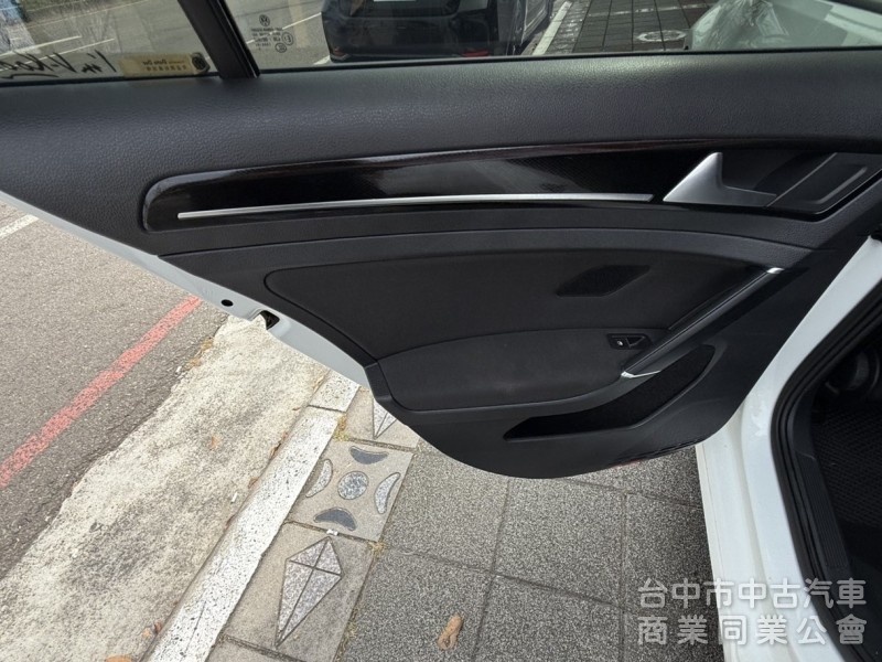 2015年 福斯  GOLF  1.4  TSI  渦輪增壓 恆溫 I-Key 省油省稅 大馬力 適合小家庭首選車款