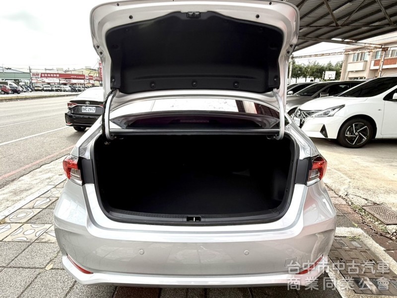 2021 TOYOTA  Altis 1.8 經典型 僅跑3萬公里 ACC跟車 定速 車道偏離 漂亮認證車 經典不敗神A