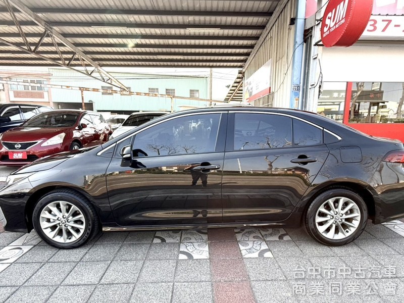 2022年 Toyota Altis 1.8 豪華型 僅跑1萬公里 原廠保固中 原鈑件 ACC 恆溫 定速 國產熱銷車款