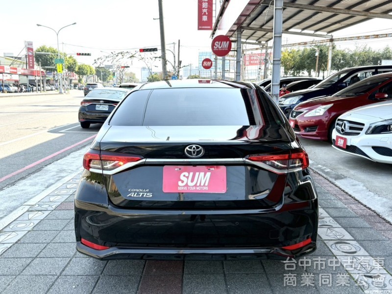 2022年 Toyota Altis 1.8 豪華型 僅跑1萬公里 原廠保固中 原鈑件 ACC 恆溫 定速 國產熱銷車款