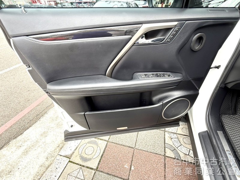 2021年式 Lexus RX 300 頂級版 2.0 原鈑件 僅跑5萬 電動天窗 電動座椅 ACC跟車 極致運動休旅車