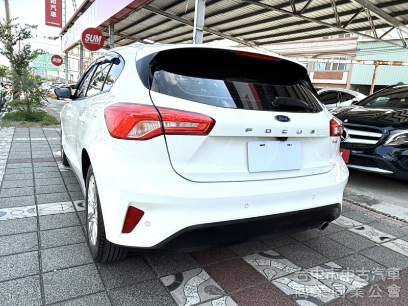2019年 Ford Focus 5D 時尚經典型 1.5渦輪 原鈑件 僅跑5萬公里  市場最夯的五門小鋼砲
