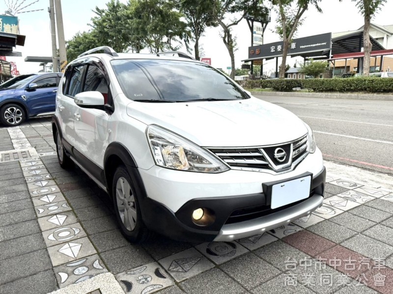 2018年 Nissan LIVINA 1.6 旗艦版 原鈑件 恆溫空調 I-Key 盲點偵測 乘坐舒適 跨界小休旅