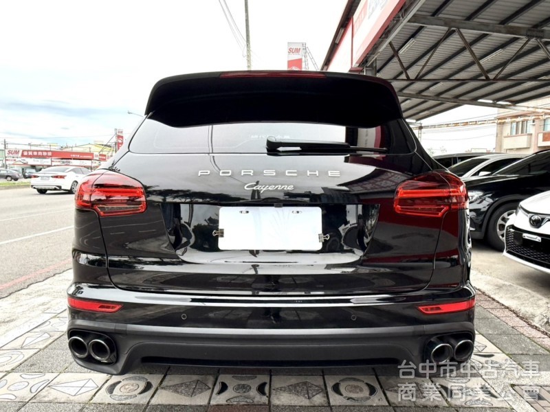 2017年式 Porsche Cayenne 3.6 白金限定版 總代理 原鈑件 個人化精裝選配 強悍的性能 暢快隨行