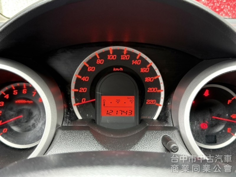 2012年 Honda Fit  1.5 VTi-S 原鈑件 恆溫空調 定速巡航 換檔撥片 日常通勤代步 實用小車首選 