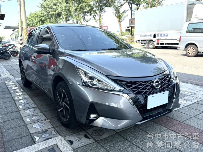 2021年 Nissan TIIDA 5D 1.6  J智能360版 原鈑件 環景 I-Key 定速 恆溫 都會時尚小車