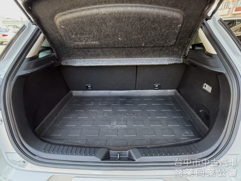 2019年 Mazda CX-3 2.0 SKY-G 旗艦型 原鈑件 里程僅3萬公里 升級環景影音系統 日系跨界潮旅