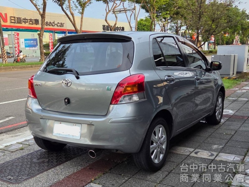 2011年 TOYOTA Yaris 1.5 G版 超低里程 僅跑8萬公里 恆溫 方向盤快撥鍵 經典不敗 代步車首選
