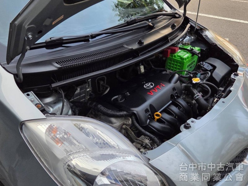 2011年 TOYOTA Yaris 1.5 G版 超低里程 僅跑8萬公里 恆溫 方向盤快撥鍵 經典不敗 代步車首選