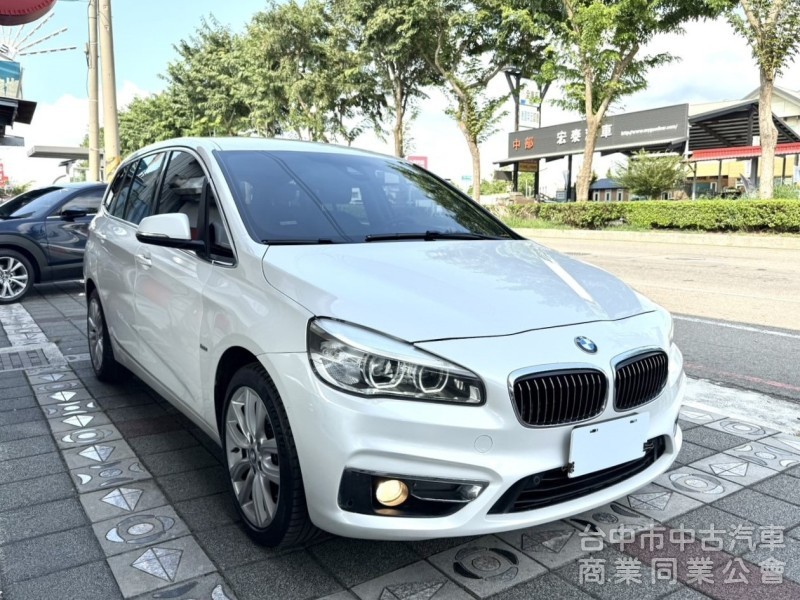 2017年式 BMW 220i GT 總代理 Luxury Line版 正七人座 雙前電動椅 自動停車 稀有釋出跨界休旅