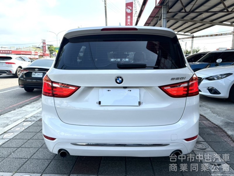 2017年式 BMW 220i GT 總代理 Luxury Line版 正七人座 雙前電動椅 自動停車 稀有釋出跨界休旅