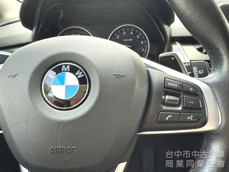 2017年式 BMW 220i GT 總代理 Luxury Line版 正七人座 雙前電動椅 自動停車 稀有釋出跨界休旅