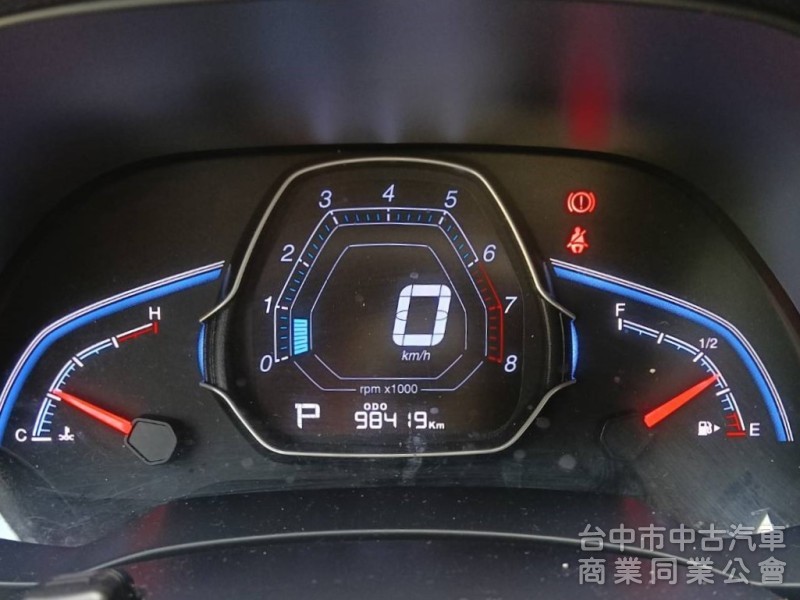 2018年 Luxgen U5 1.6 360環景旗艦 Hi-Fi版 原鈑件 恆溫空調 自動停車 靚麗亮眼跨界小休旅