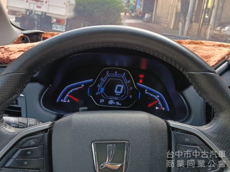 2018年 Luxgen U5 1.6 360環景旗艦 Hi-Fi版 原鈑件 恆溫空調 自動停車 靚麗亮眼跨界小休旅