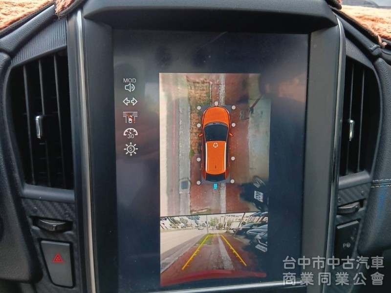 2018年 Luxgen U5 1.6 360環景旗艦 Hi-Fi版 原鈑件 恆溫空調 自動停車 靚麗亮眼跨界小休旅