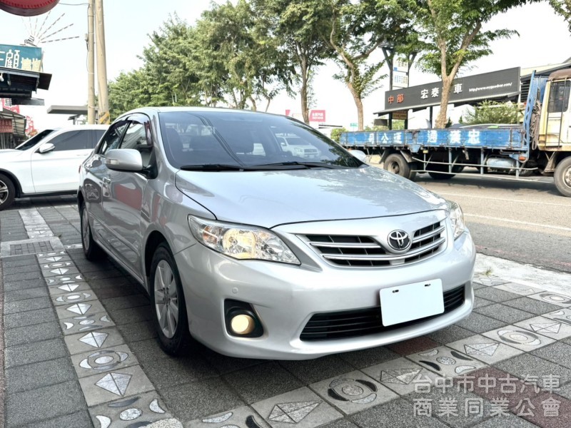 2012年 Toyota Altis 1.8 E版 原鈑件 超低里程 僅跑8萬 恆溫 定速 車況超優好保養 通勤代步首選