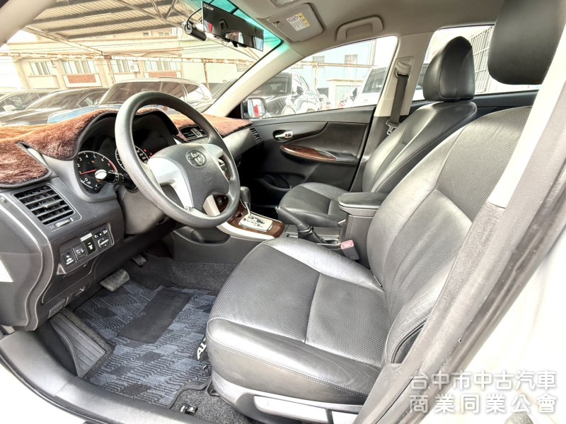 2012年 Toyota Altis 1.8 E版 原鈑件 超低里程 僅跑8萬 恆溫 定速 車況超優好保養 通勤代步首選