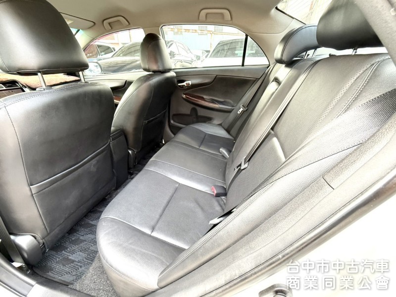 2012年 Toyota Altis 1.8 E版 原鈑件 超低里程 僅跑8萬 恆溫 定速 車況超優好保養 通勤代步首選