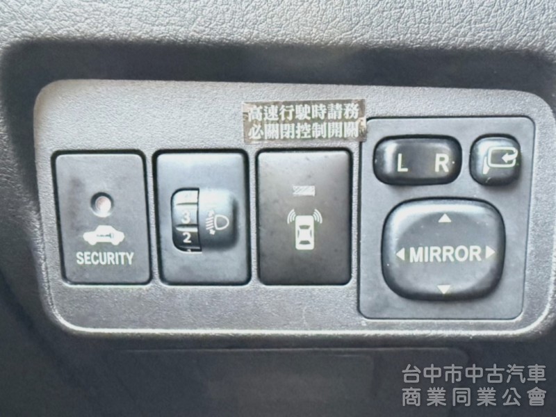 2012年 Toyota Altis 1.8 E版 原鈑件 超低里程 僅跑8萬 恆溫 定速 車況超優好保養 通勤代步首選