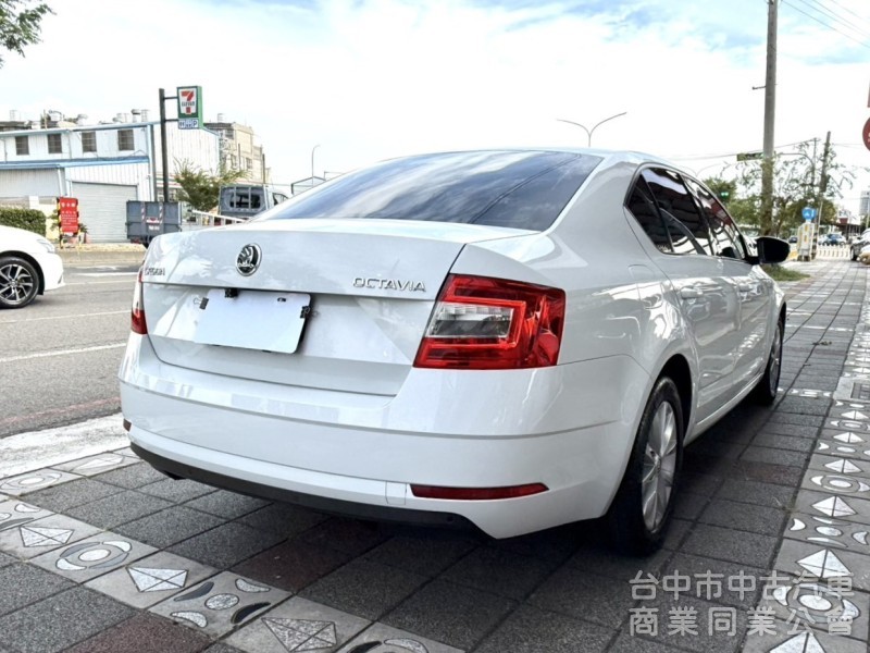 2019年式 SKODA Octavia 1.0 TSI 豪華動能版 一手車 里程6萬 雙區恆溫 皮椅 都會優質代步小車