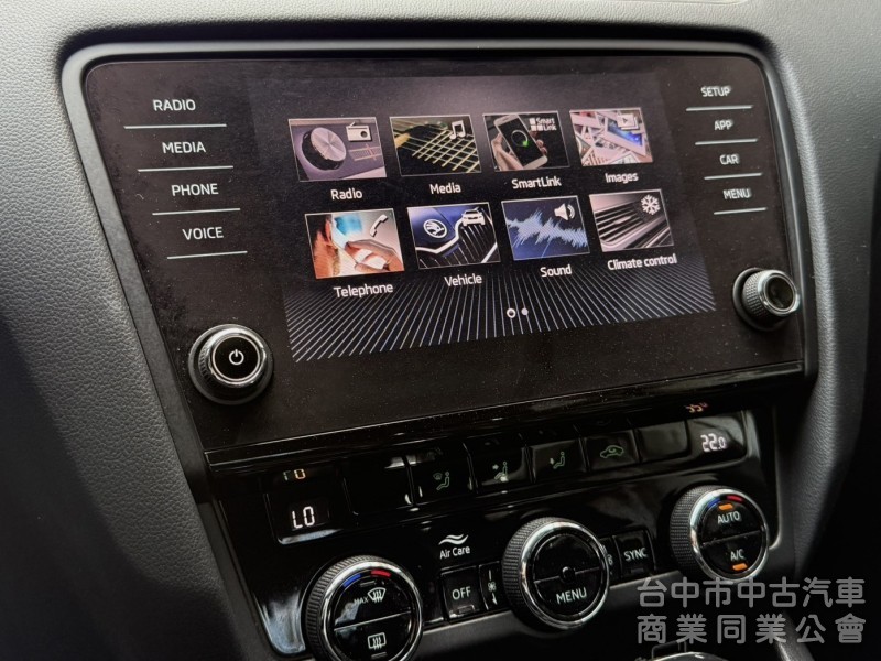 2019年式 SKODA Octavia 1.0 TSI 豪華動能版 一手車 里程6萬 雙區恆溫 皮椅 都會優質代步小車