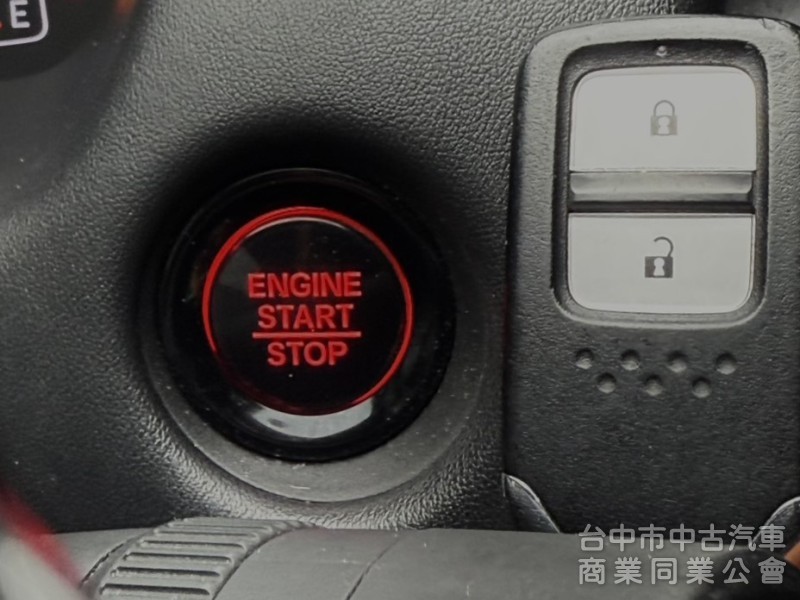 2021年 Honda FIT 1.5 汽油版 恆溫空調 ACC跟車 換檔撥片 定速 日系新版質感掀背小車