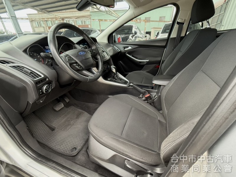 2016年 Ford Focus 5D 1.5T 汽油時尚型 原鈑件 定速 渦輪增壓 換檔撥片 省油實用 便宜輕鬆入手
