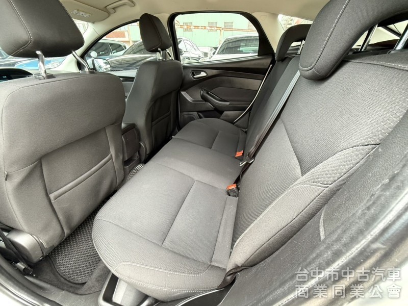 2016年 Ford Focus 5D 1.5T 汽油時尚型 原鈑件 定速 渦輪增壓 換檔撥片 省油實用 便宜輕鬆入手