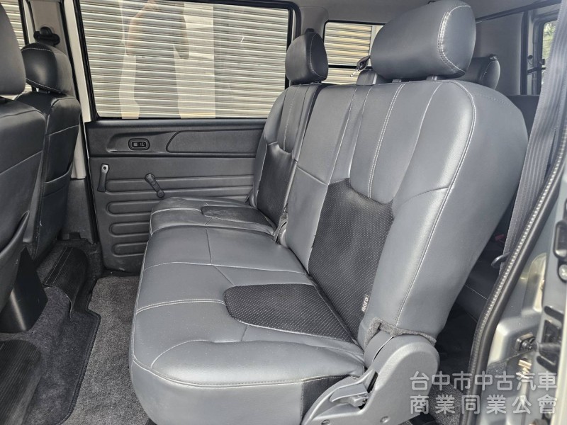 2022年 菱利 A180 廂車(自排) 8人座 原鈑件 里程4萬 加裝車頂置放架 空間大 家庭出遊 公司用車都適宜