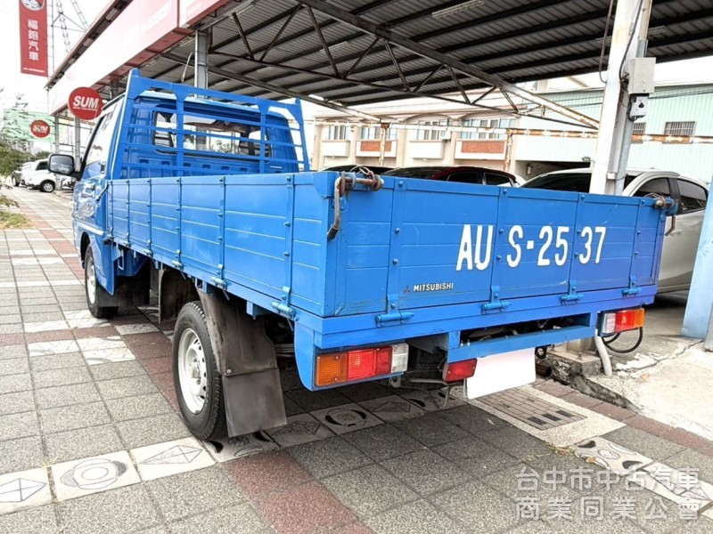 2017年 中華 得利卡 2.4 手排 貨車 原鈑件 只跑9萬公里 車況好 引擎硬挺 好開有力 創業的好幫手