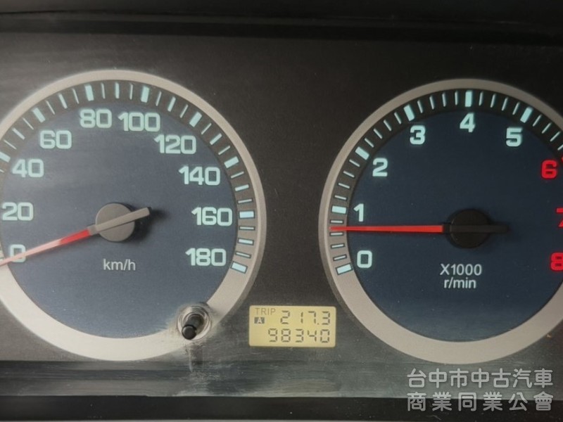 2017年 中華 得利卡 2.4 手排 貨車 原鈑件 只跑9萬公里 車況好 引擎硬挺 好開有力 創業的好幫手