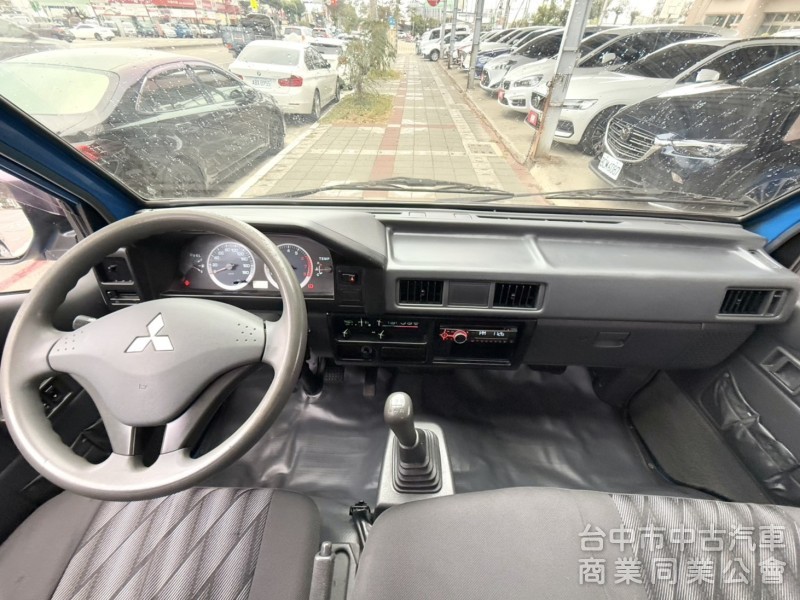 2017年 中華 得利卡 2.4 手排 貨車 原鈑件 只跑9萬公里 車況好 引擎硬挺 好開有力 創業的好幫手