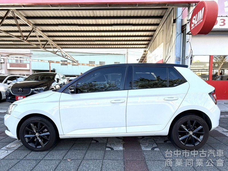 2016年 SKODA Fabia 1.2 TSI 原鈑件 僅跑5萬公里 I-Key 定速 渦輪增壓 歐系時尚掀背小車
